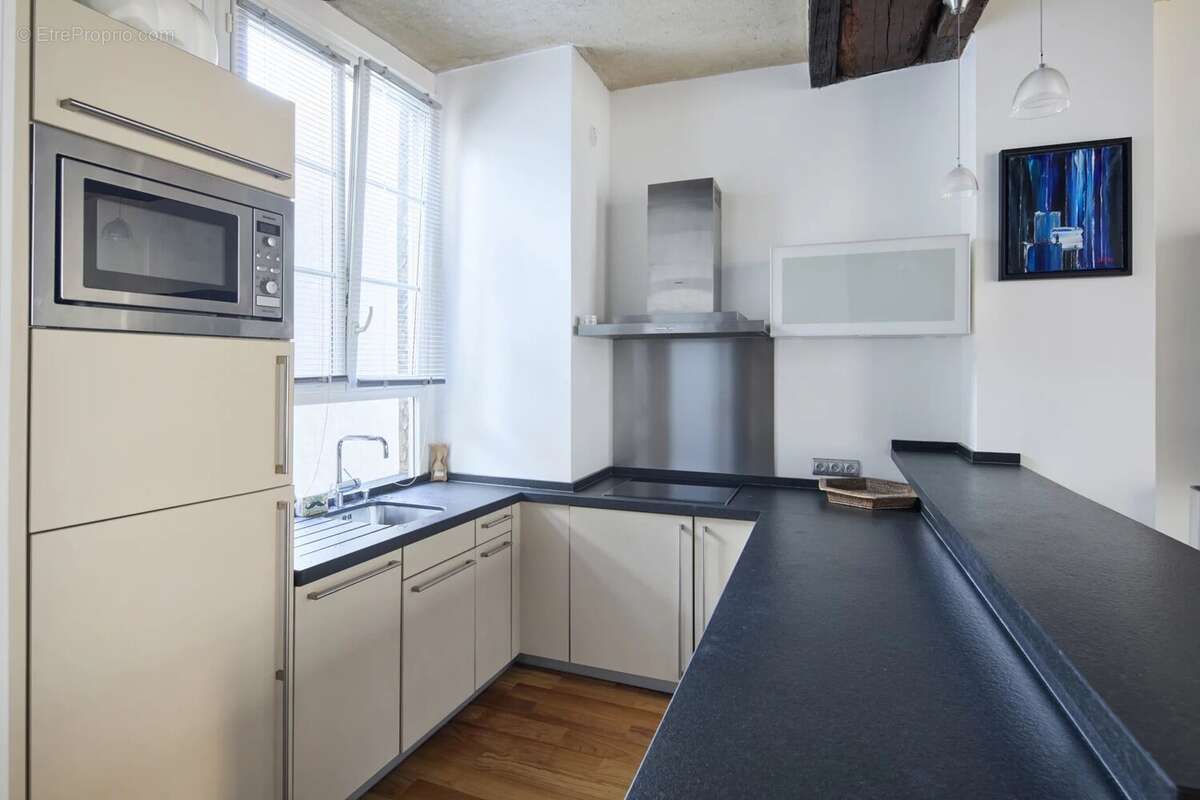 Appartement à PARIS-4E