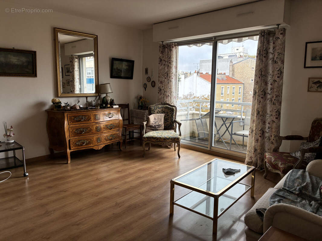 Appartement à MONTROUGE