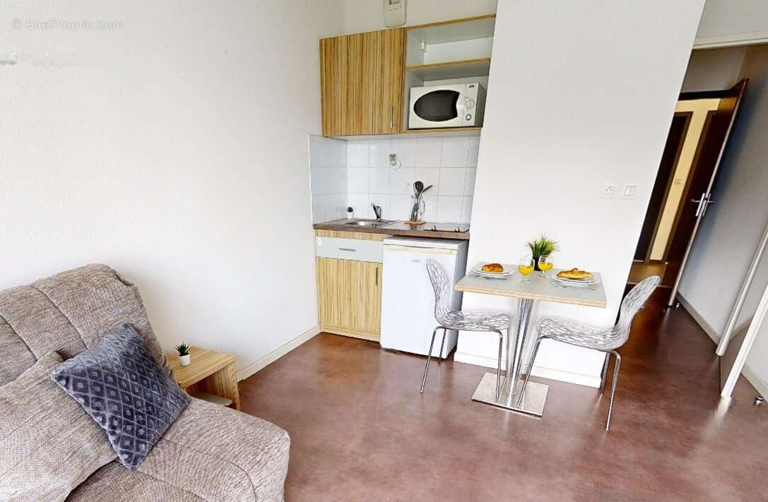 INVESTISSEMENT LOCATIF  CARQUEFOU  Résidence Étudiante Les Arlézines  6.47 % de rentabilité - photo 2
