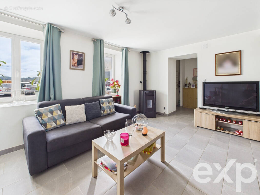 Maison à SAINT-GEORGES-D'ESPERANCHE