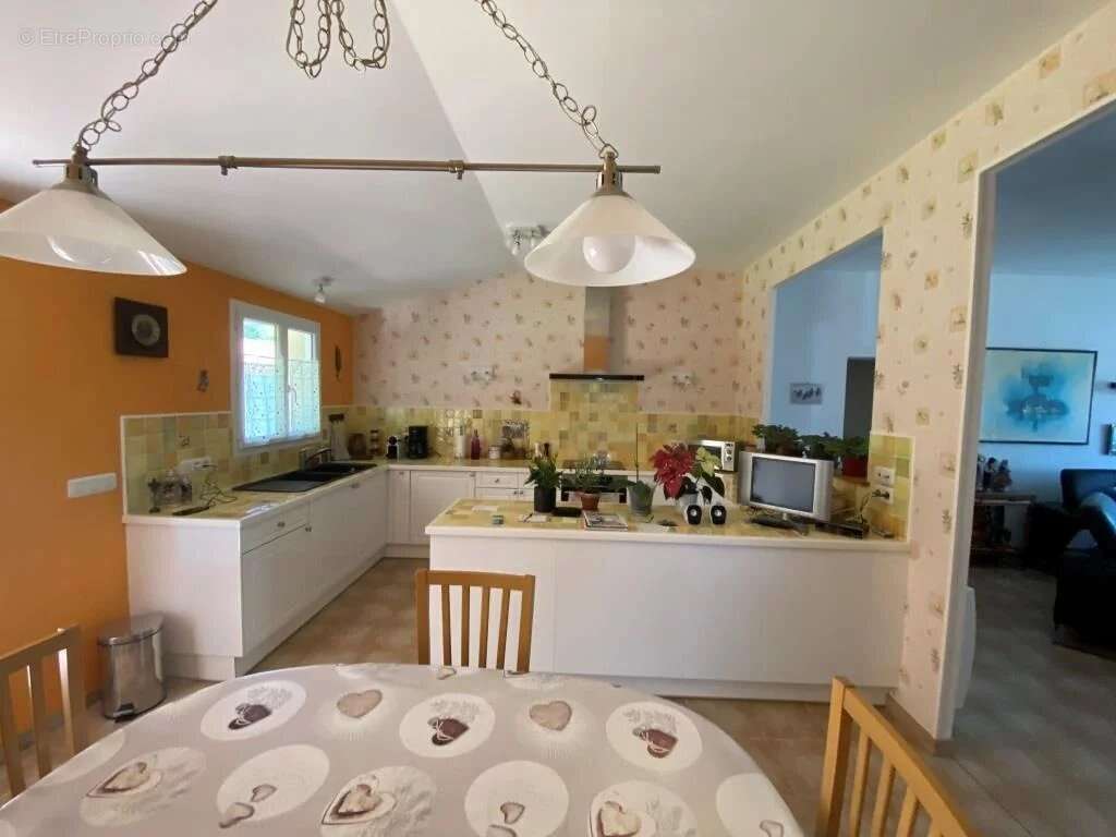 Saint-savin maison de plain pied avec studio - photo 3