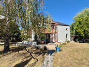 Maison à PERIGNAT-SUR-ALLIER
