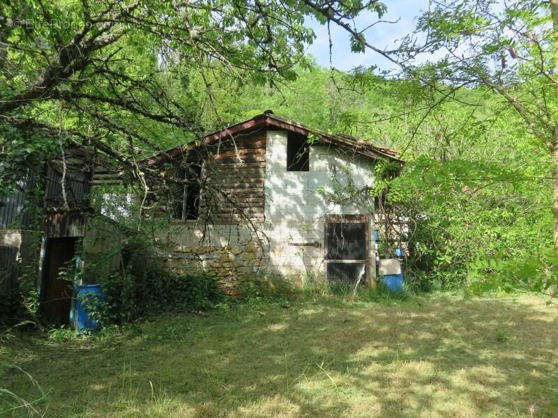 Dpt Ain (01), à vendre TORCIEU grangeon en pierres P2 d'environ 40 m² et terrain de 4362 m² - photo 6