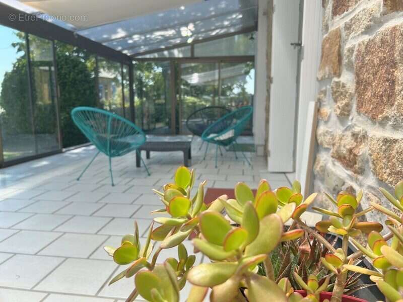 Maison à POULLAN-SUR-MER