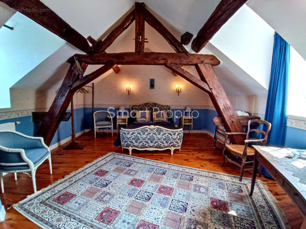 Maison à AVALLON