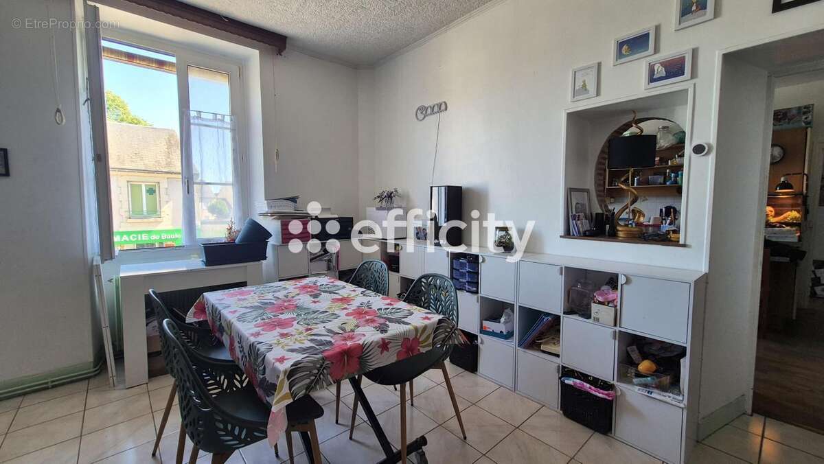 Maison 203 m² à Baule  - photo 4