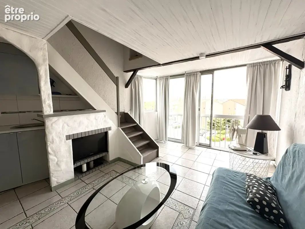 Palavas ,proche plage , T2 en dupex d'environ 38m2 hab , cellier et place PK privée - photo 2