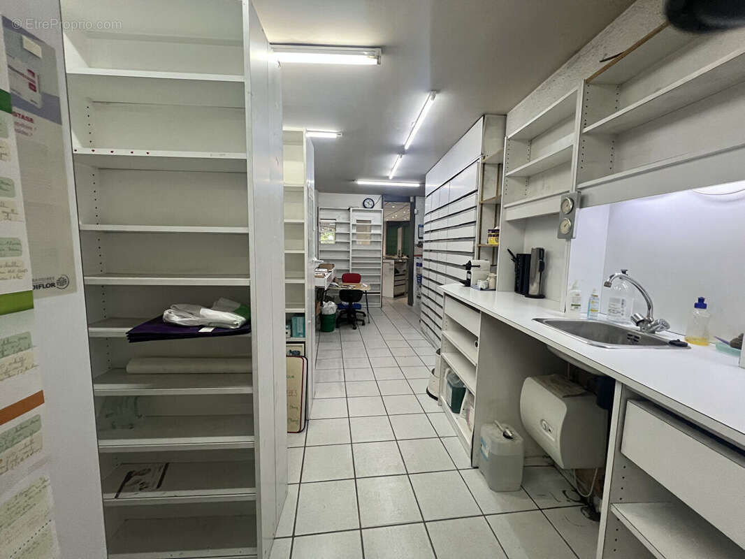 Commerce à AUBERIVES-SUR-VAREZE