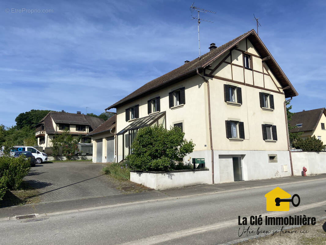 Maison à ROPPENTZWILLER