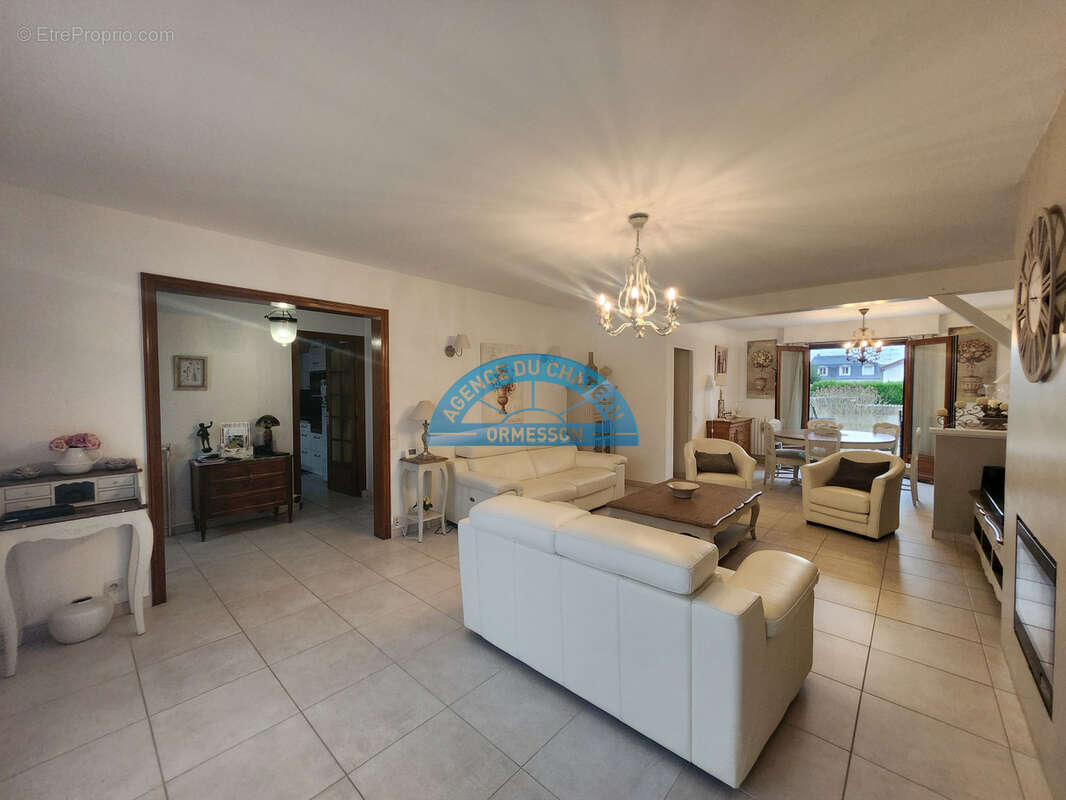 Maison à ORMESSON-SUR-MARNE