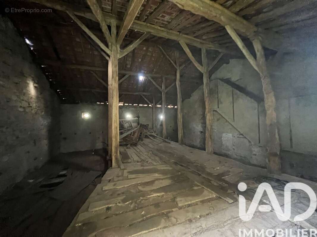 Maison 160 m² à Thoirette  - photo 8