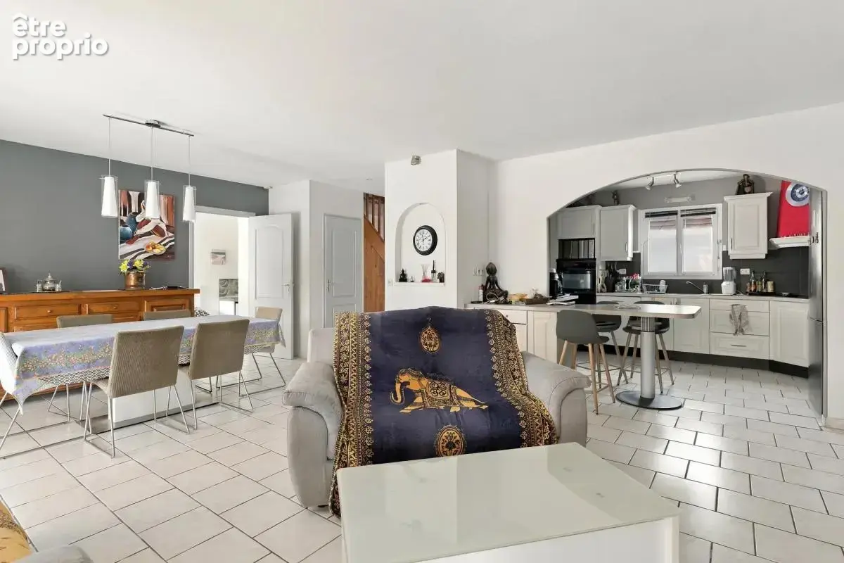 Maison de 5 pièces de 110 m² à Sanary-sur-Mer - photo 5