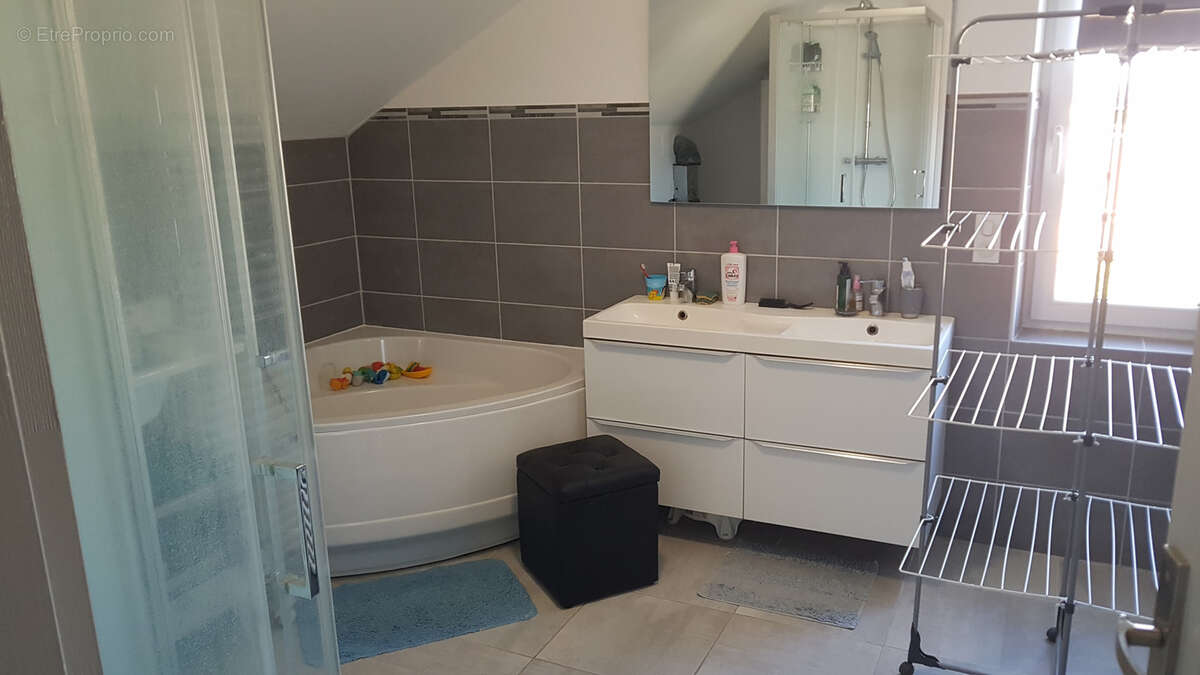 Maison à DAMELEVIERES