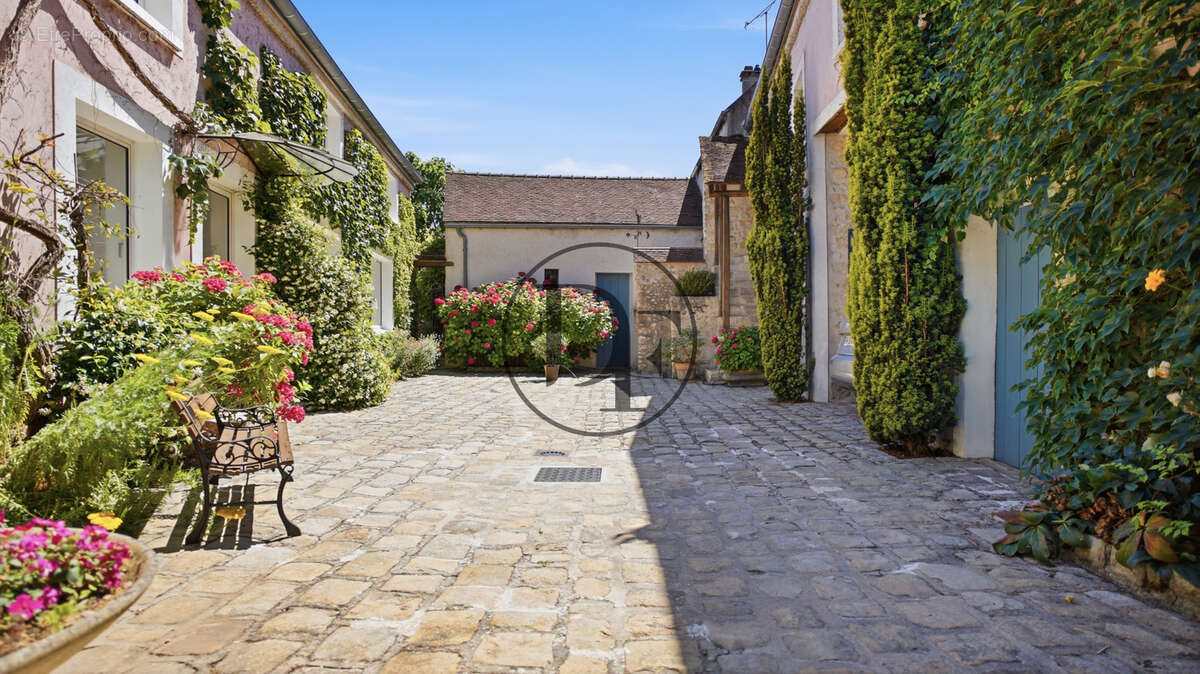 Maison à BOURRON-MARLOTTE