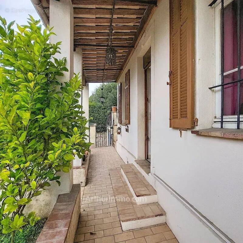 Maison à MOUANS-SARTOUX