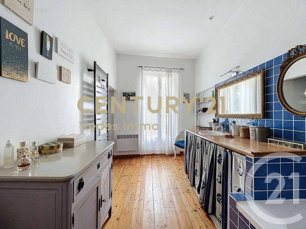 Maison à SAINT-JEAN-DE-VEDAS