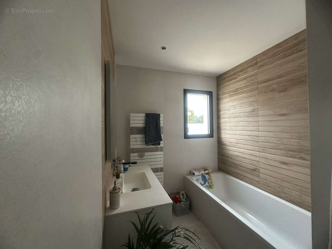 Maison à PUGET-SUR-ARGENS