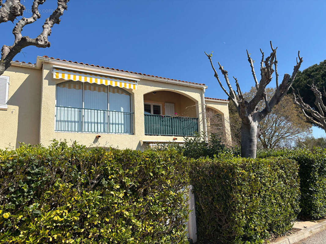 Appartement à LA LONDE-LES-MAURES