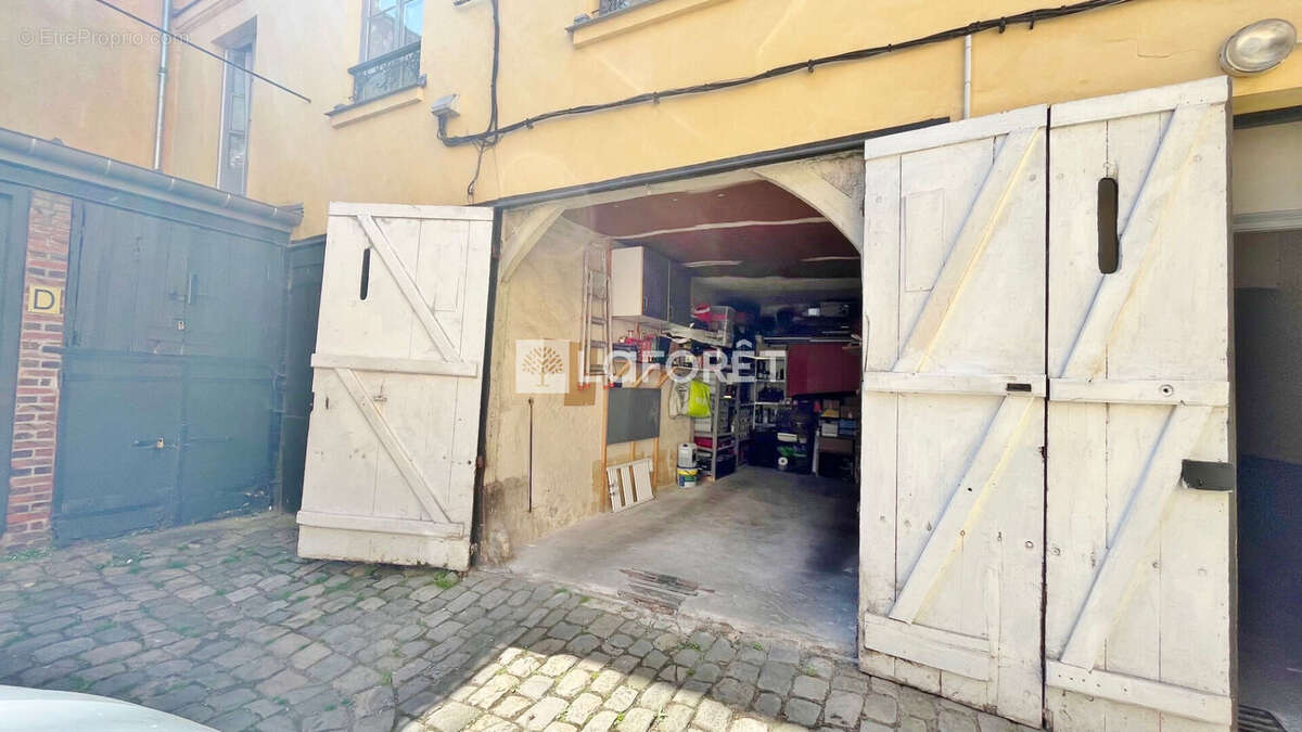 Box Versailles 16.50 m2 - photo 2