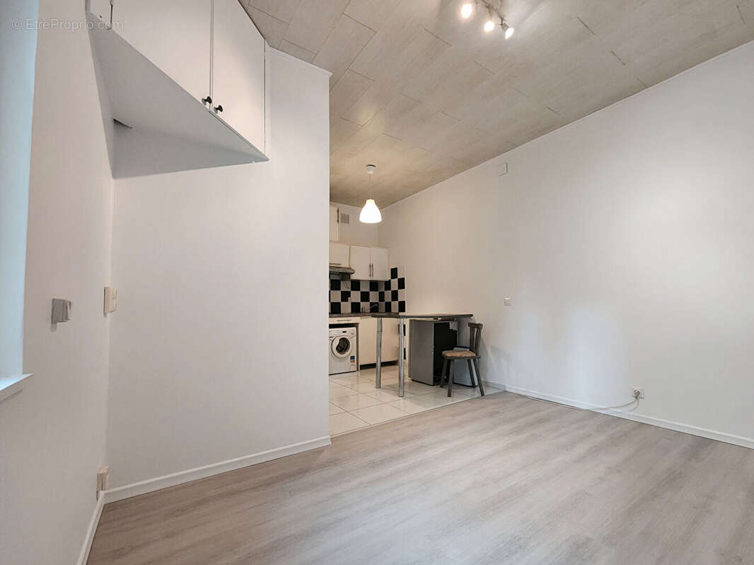 Appartement à LA GARENNE-COLOMBES