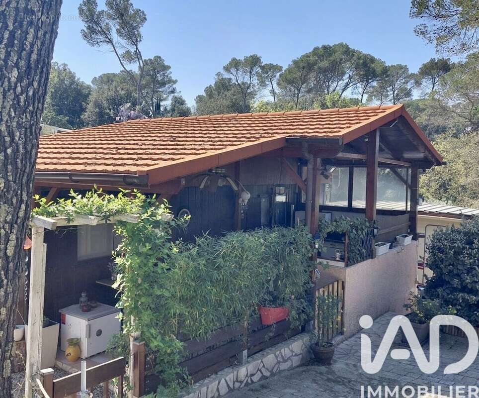 Photo 7 - Terrain à FREJUS