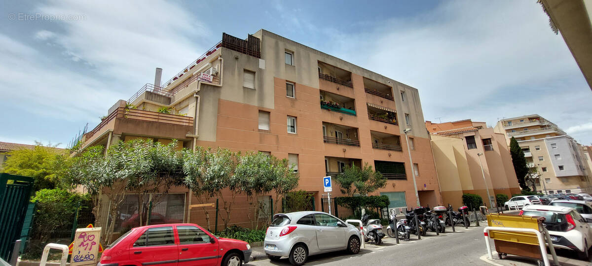 Appartement à MARSEILLE-5E