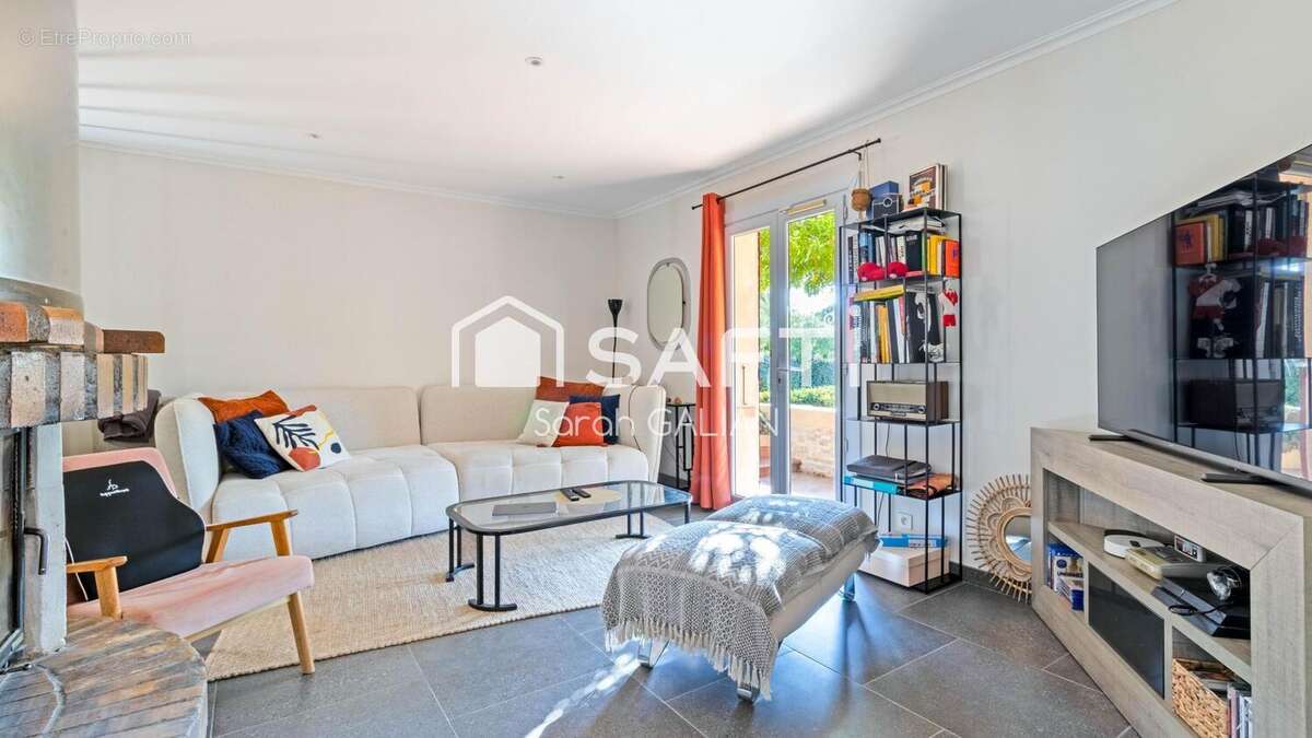 Photo 4 - Maison à ROQUEBRUNE-SUR-ARGENS