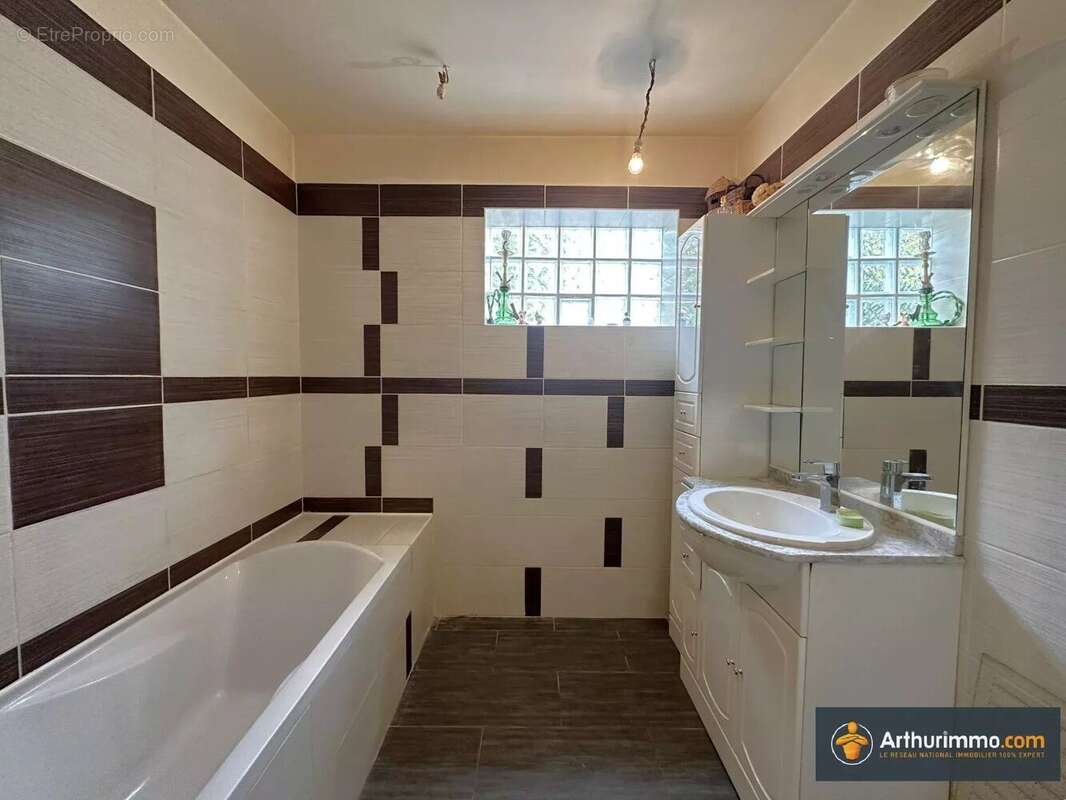 Maison à LES PAVILLONS-SOUS-BOIS