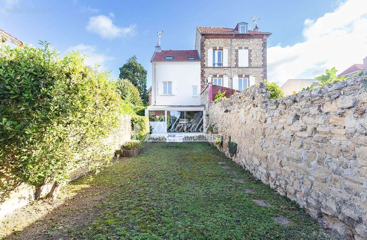 Maison à SAINT-LEU-LA-FORET