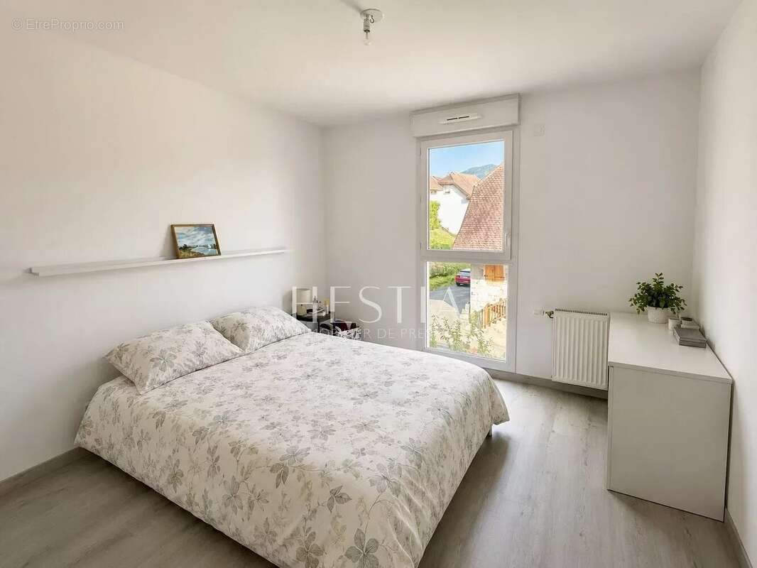 Annecy-le-Vieux – T2 lumineux avec grand balcon et garage fermé - photo 3