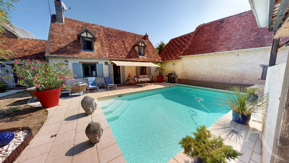 Maison à MONTIERCHAUME