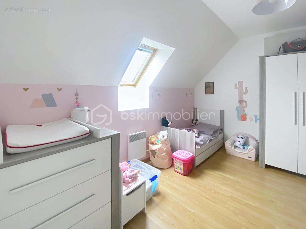 Maison à LE PLESSIER-ROZAINVILLERS