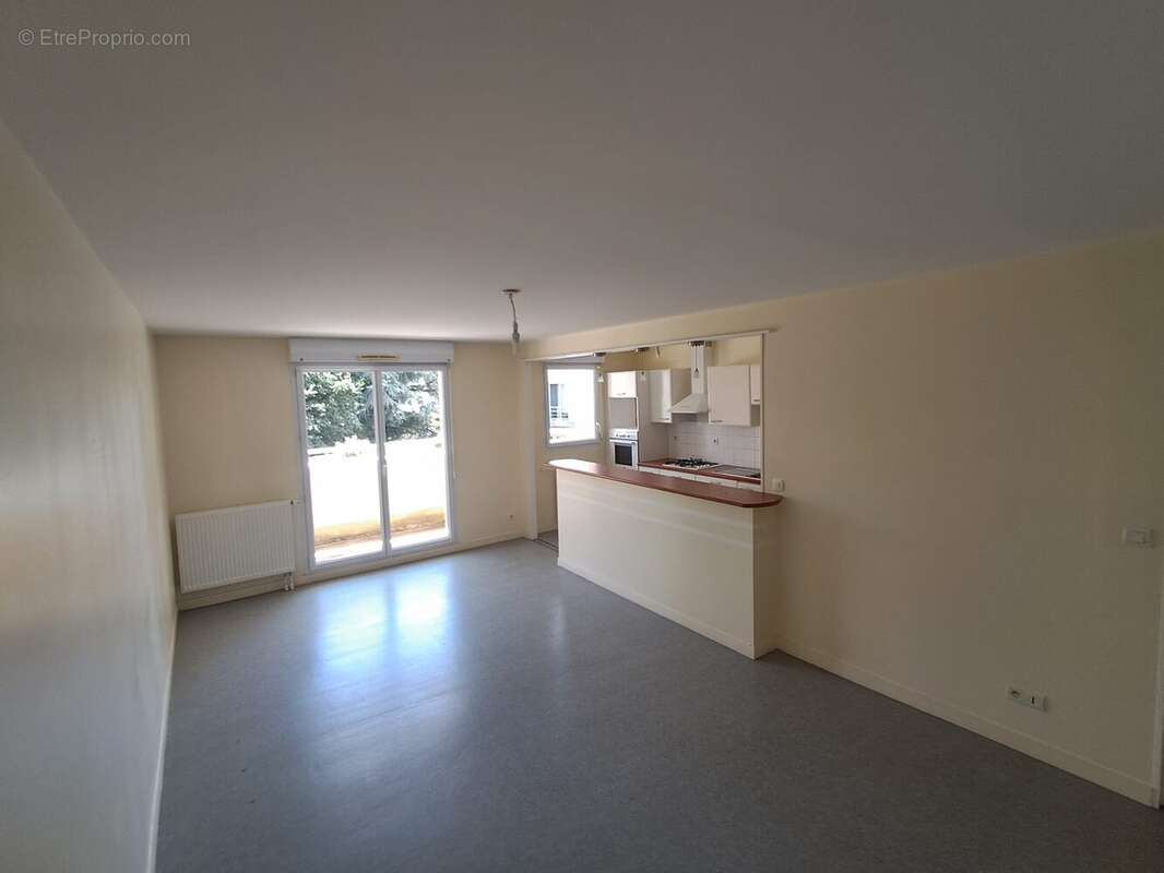 Appartement 65 m² à Loudeac  - photo 2