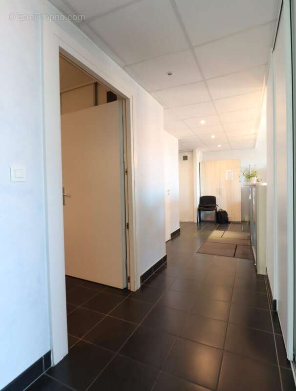 Commerce 88 m² à Haguenau  - photo 4