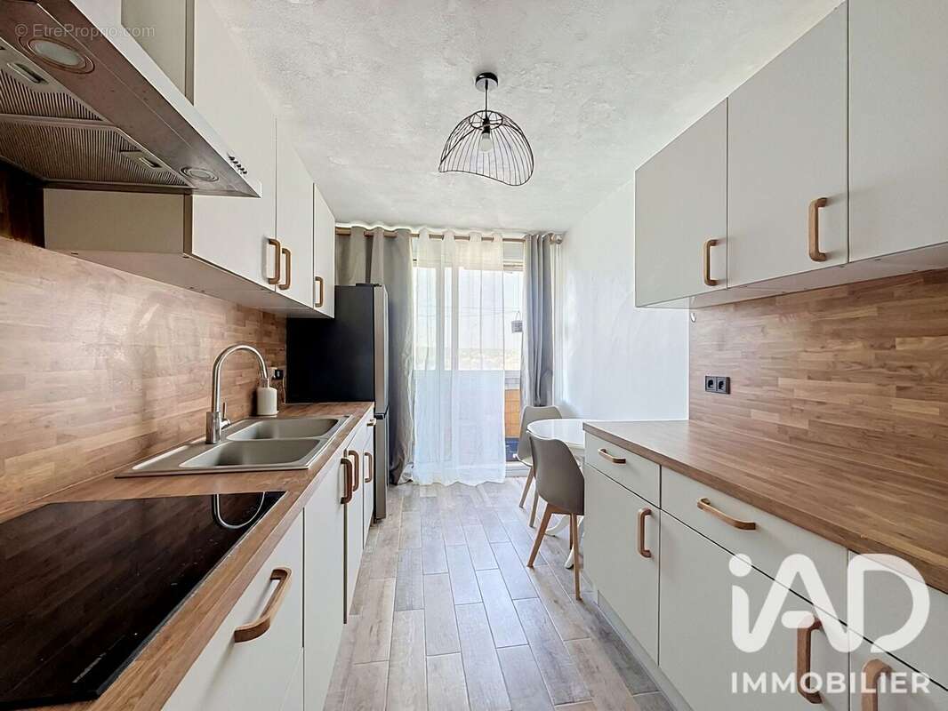 Appartement 78 m² à Nimes  - photo 7