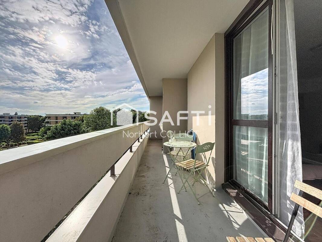 Photo 1 - Appartement à ELANCOURT