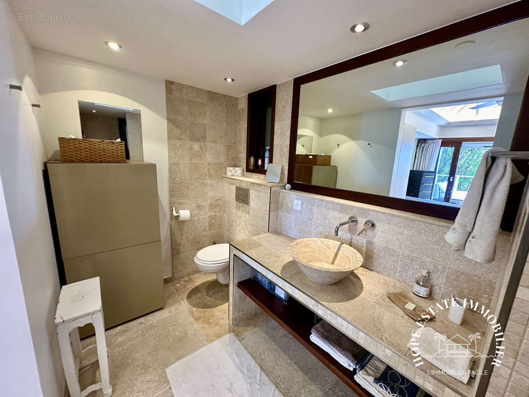 Maison à CAPESTERRE-BELLE-EAU