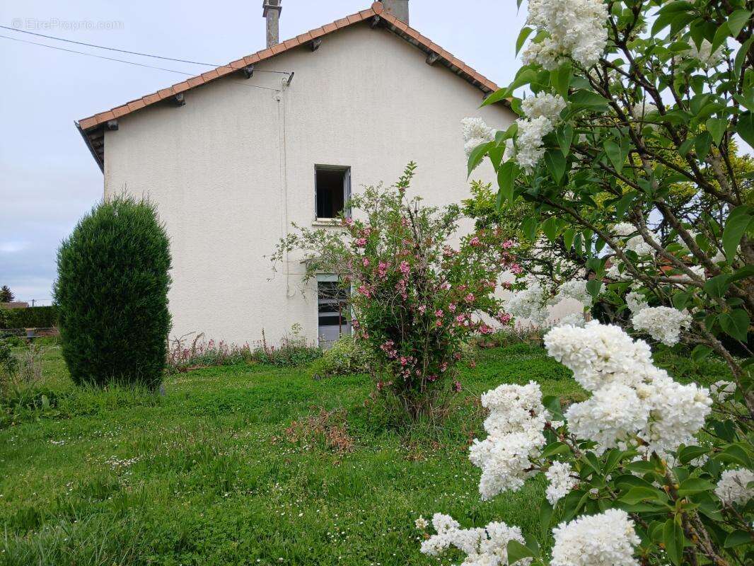 Maison à ROUMAZIERES-LOUBERT