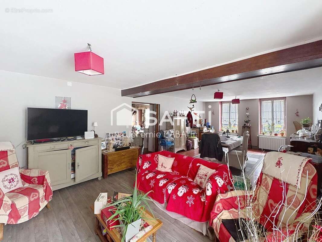 Maison 180 m² à Luant  - photo 5