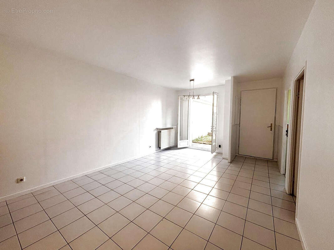 FOSSES   Appartement 2 pièces avec jardin et garage privatif - photo 5