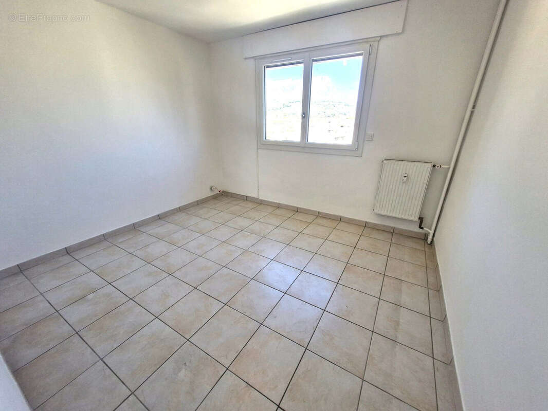 Appartement à LA VALETTE-DU-VAR