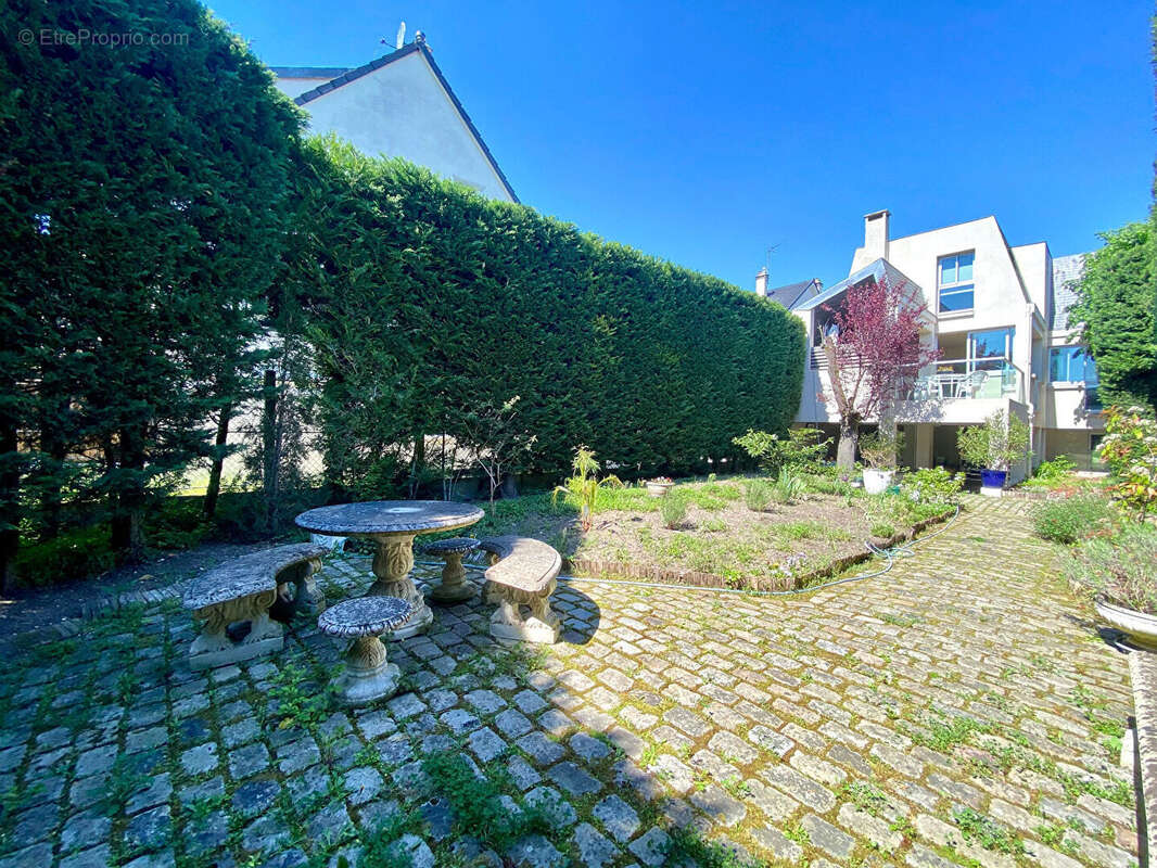 Maison à SARTROUVILLE