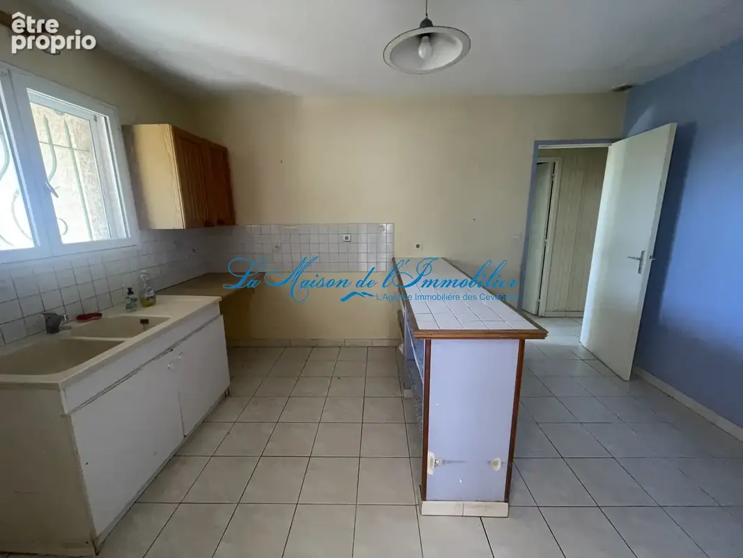 MASSANES, villa de plain F3 avec garage et terrasse sur 3465 m2 de terrain plat avec vue dégagée - photo 6