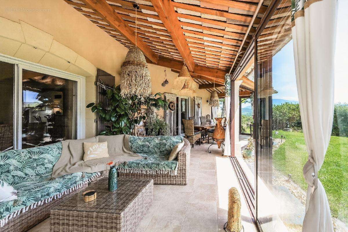 Maison à VAISON-LA-ROMAINE
