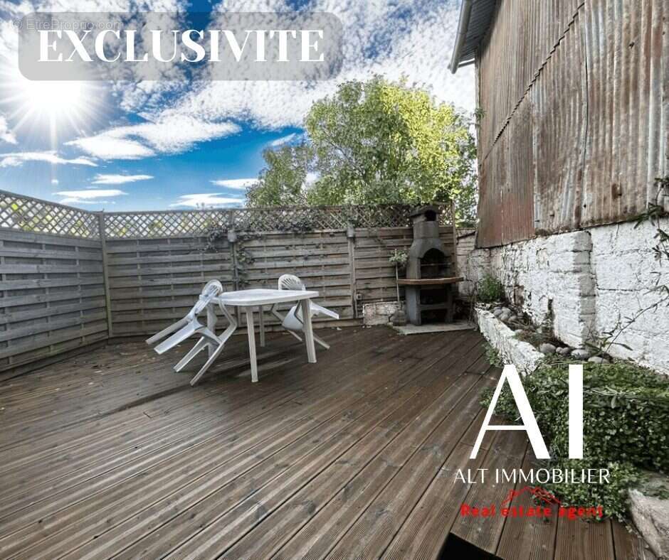 Maison à PONT-D&#039;OUILLY