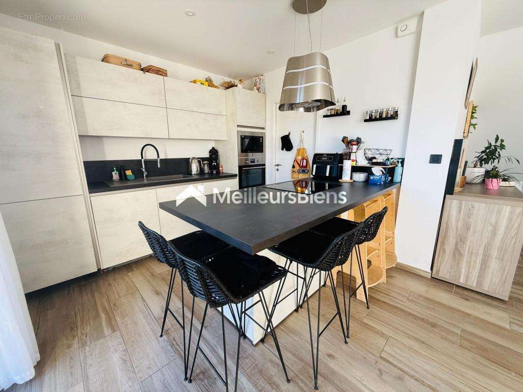 Maison à PEZILLA-LA-RIVIERE