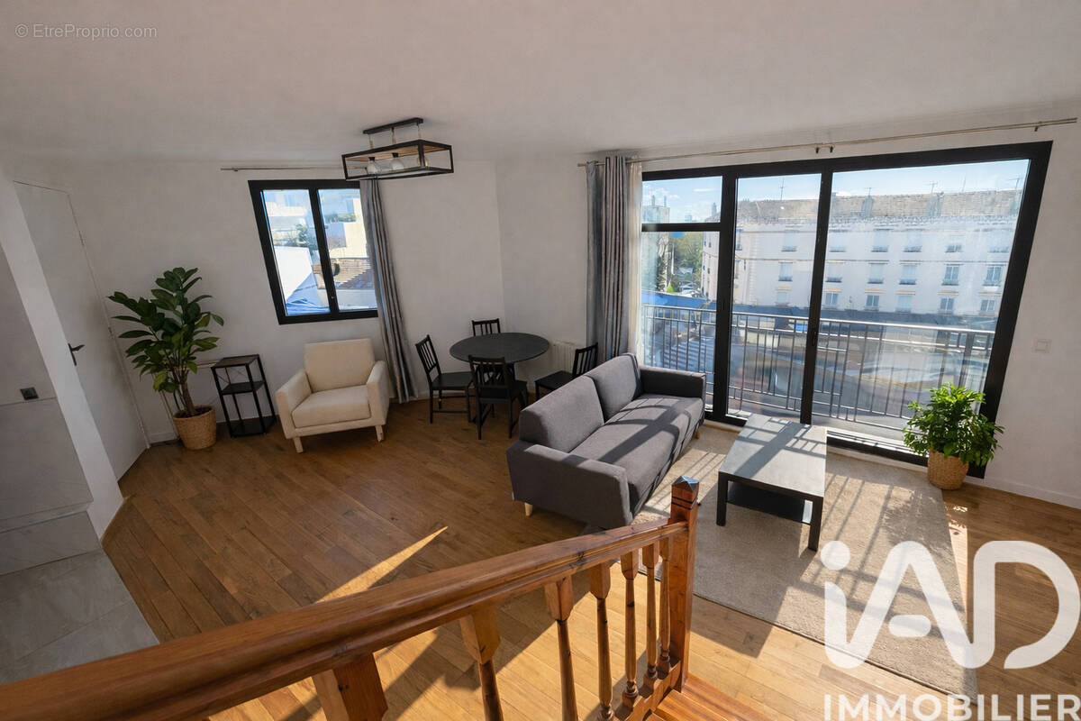 Photo 1 - Appartement à SURESNES