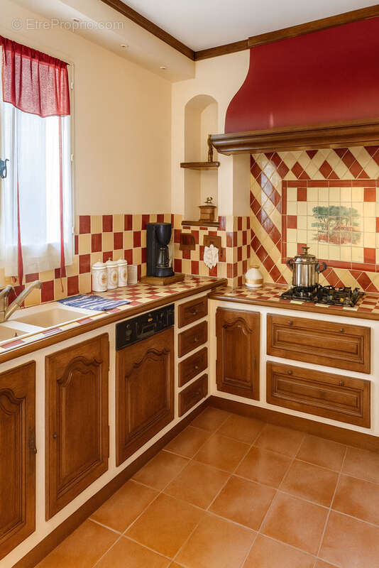 Maison à BESSE-SUR-ISSOLE