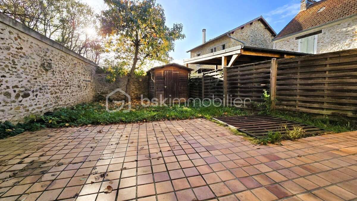 Maison à VERT-LE-GRAND