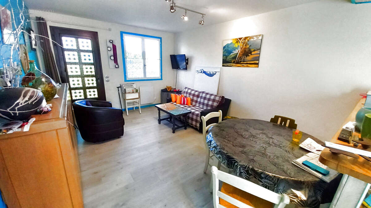 Maison à LE POUJOL-SUR-ORB